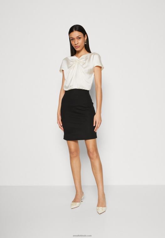 Anna Field kvinner skiftekjole off white/svart P266L195