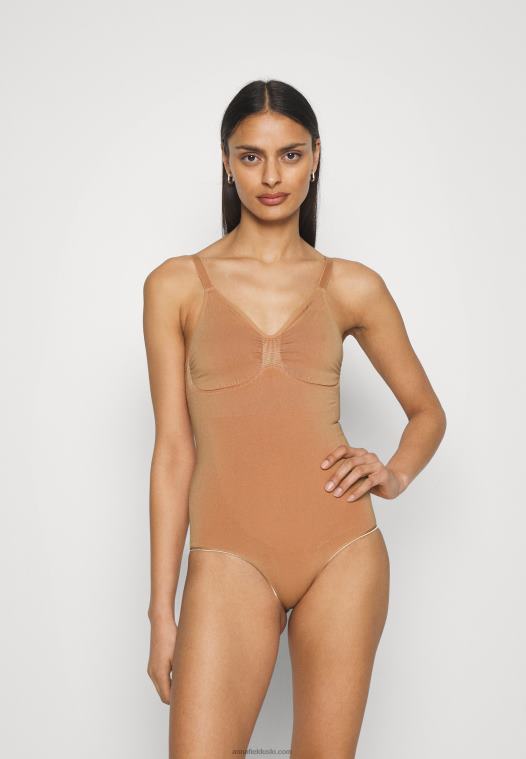 Anna Field kvinner kroppen naken P266L1021