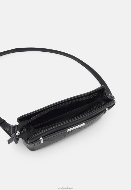 Anna Field kvinner over kroppspose svart P266L2508