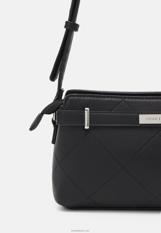 Anna Field kvinner over kroppspose svart P266L2508