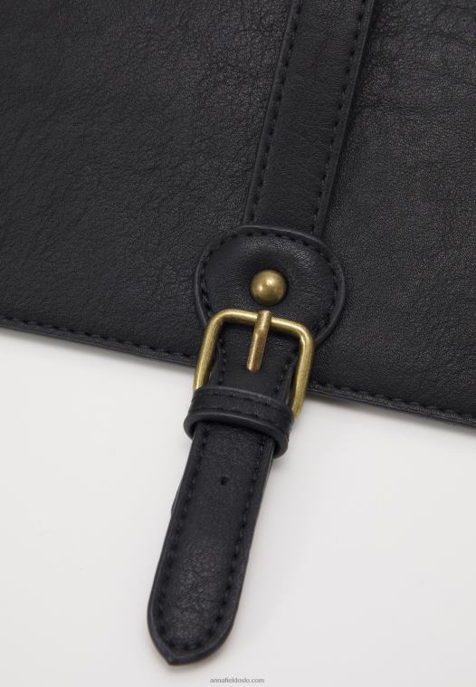 Anna Field kvinner over kroppspose svart P266L2534