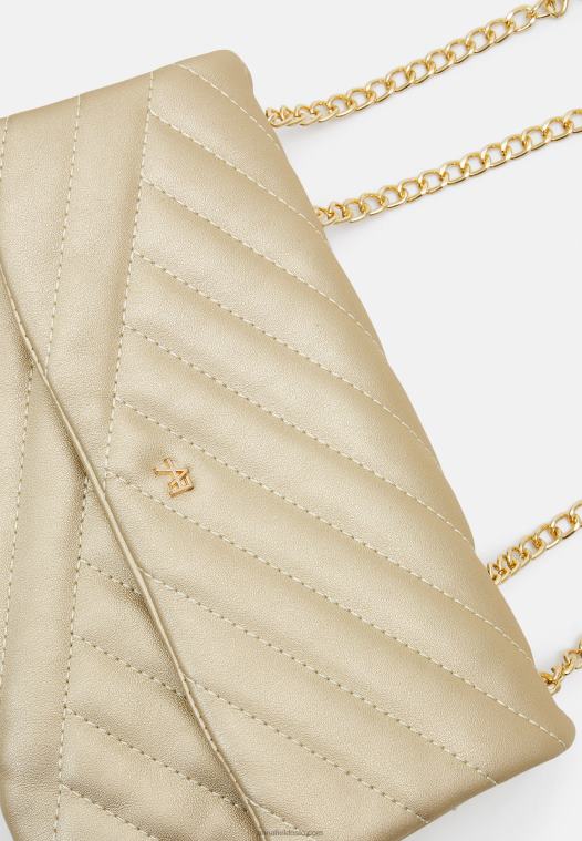 Anna Field kvinner over kroppsvesken gullfarget P266L2513