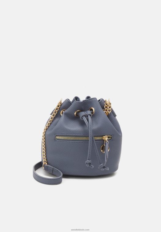 Anna Field kvinner over kroppsvesken lyseblå P266L2499