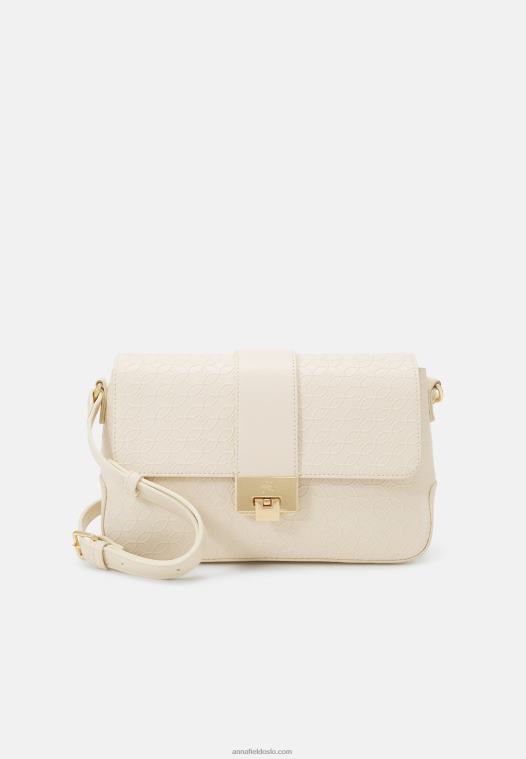 Anna Field kvinner over kroppsvesken off-white P266L2555