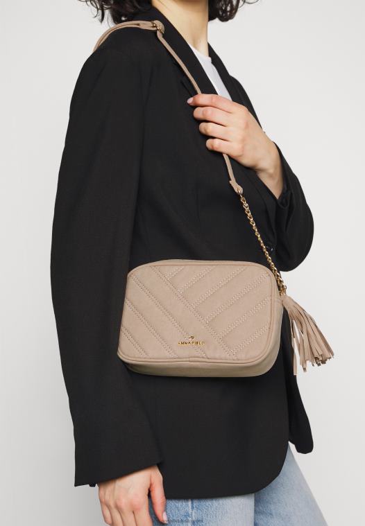 Anna Field kvinner på tvers av kroppsvesken rosa P266L2500